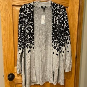 Roz & Ali women’s large grey/black leopard print cardigan NWT